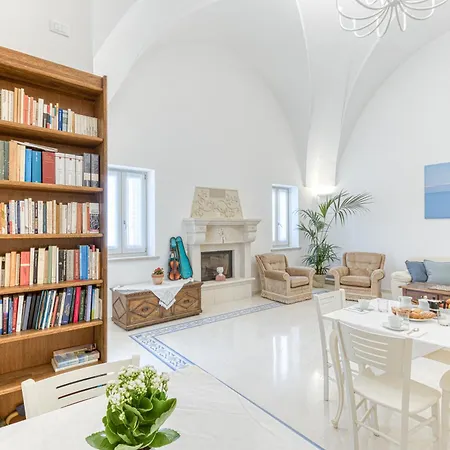 Il Cielo In Stanza 3* Castrignano del Capo